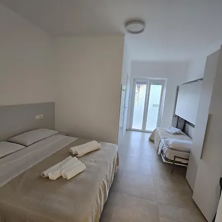 Miva 3*